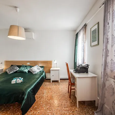 Queen Home Carlotta Venice Exterior photo